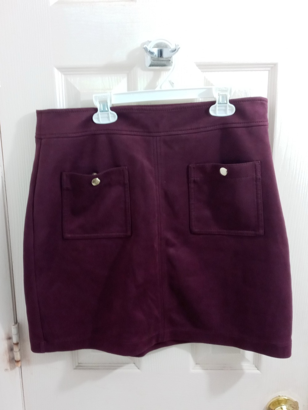 Loft Faux Suede Mini Skirt Size 10 Deep Plum Side Zipper Snaps Buttons Pockets